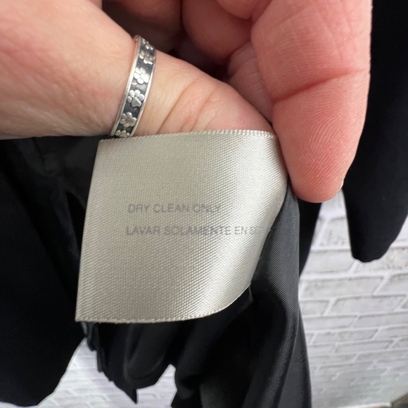 |•JACQUELINE FERRAR•| Long Black Blazer Suit Jacket Coat Size Small - Picture 11 of 11